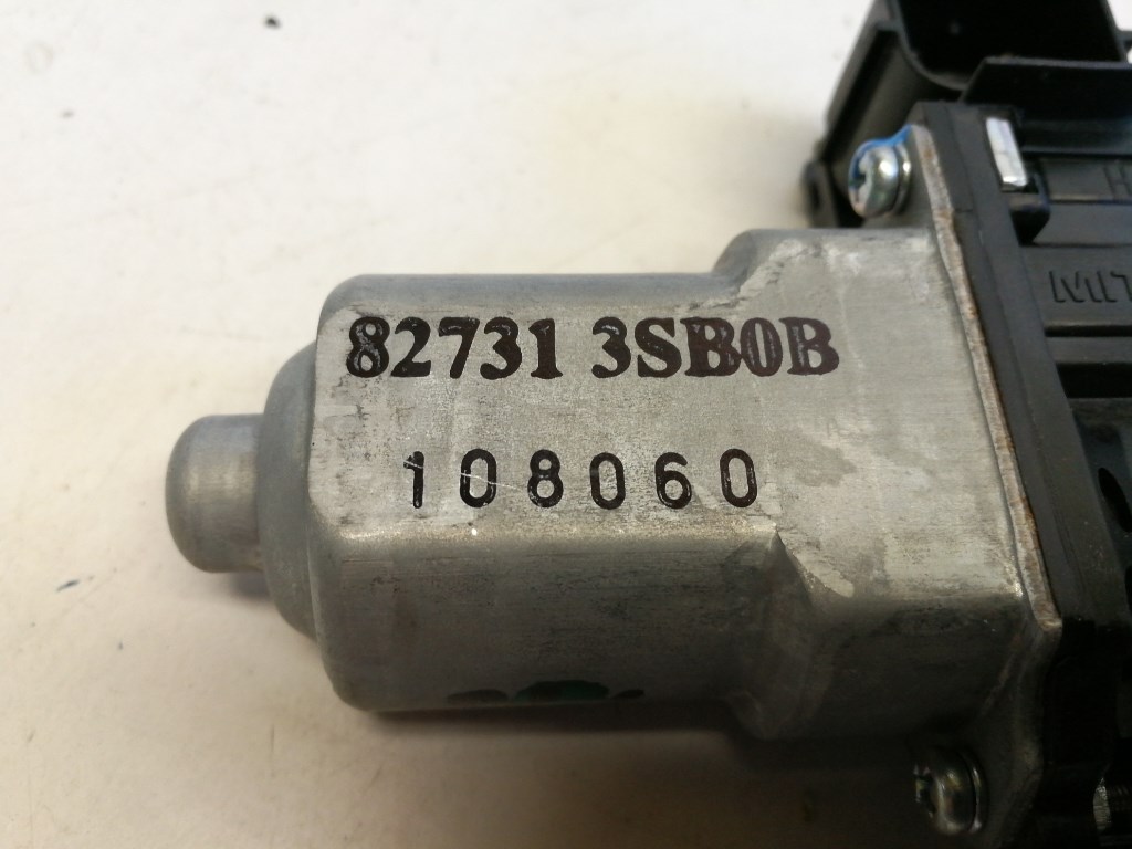 Nissan Navara (D23) bal hátsó ablakemelõ motor 827313SB0B 3. kép