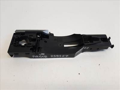 Nissan Pulsar (C13) jobb első kilincsfészek 8061021133