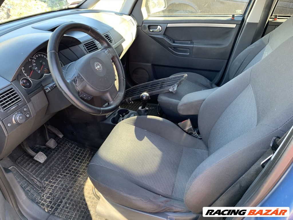 Opel Meriva bontott alkatrészei 6. kép