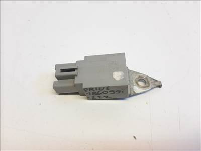 Toyota prius (XW20) jobb hátsó rádió zavarszûrő 9098004174