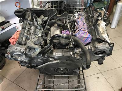 Audi A4 (B8 - 8K) 2,7 V6 TDI CGKA fűzött blokk hengerfejjel
