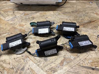 Audi A4 (B6/B7) Cabriolet 3.0 TDI Quattro fűtés csappantyú állító motor 8e1820511a