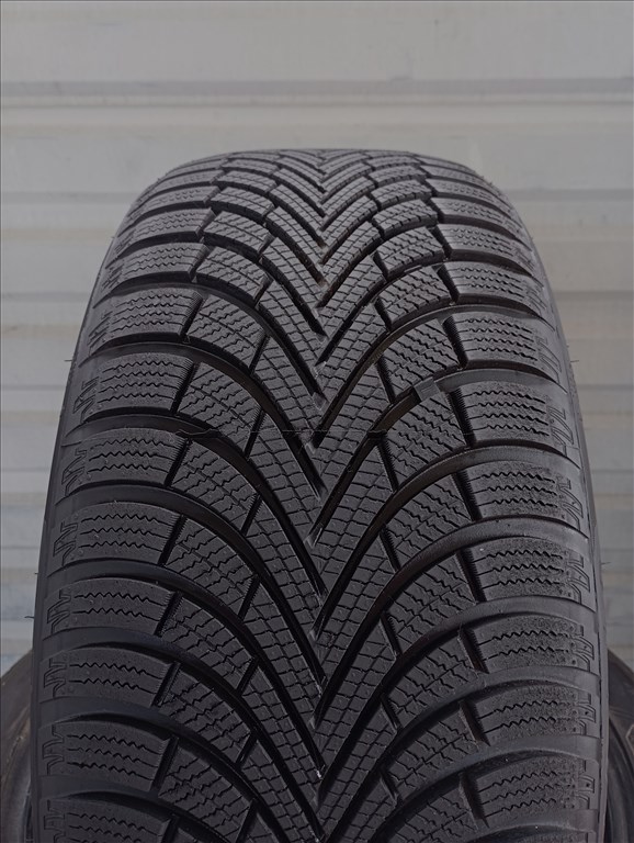 4 db új demó Maxxis Premitra Snow WP-6 225/40 R18 92V téligumi 2. kép