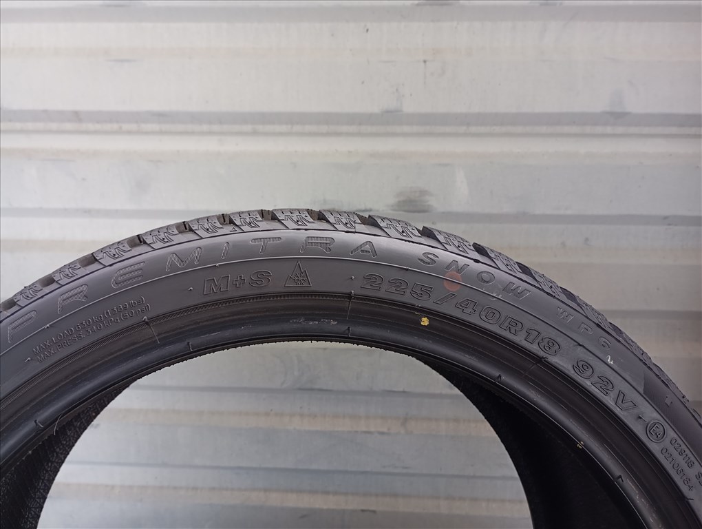 4 db új demó Maxxis Premitra Snow WP-6 225/40 R18 92V téligumi 4. kép