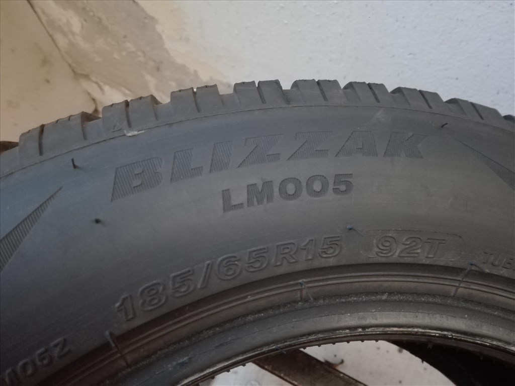 185/65R15 Bridgestone téli gumi garnitúra 185/65 r15 6. kép