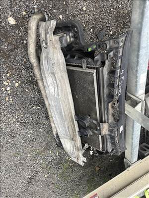 Audi A6 (C6 - 4F) 2.0 TDI homlokfal, hűtősor 