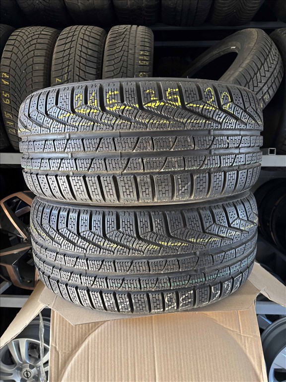 245/35 r20 Pirelli 2020 7mm téligumi 2db eladó 245/35r20 3. kép
