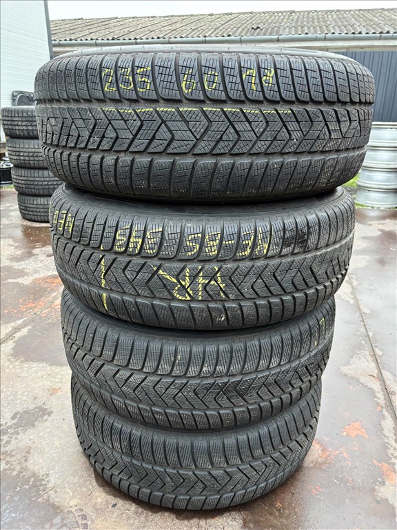 235/60 r18 Pirelli 2022 7mm téligumi 4db 235/60r18 garnitúra 5. kép
