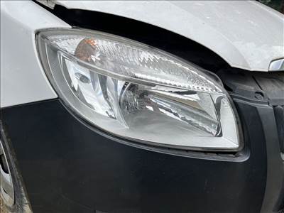 Skoda Fabia II Jobb első lámpa 