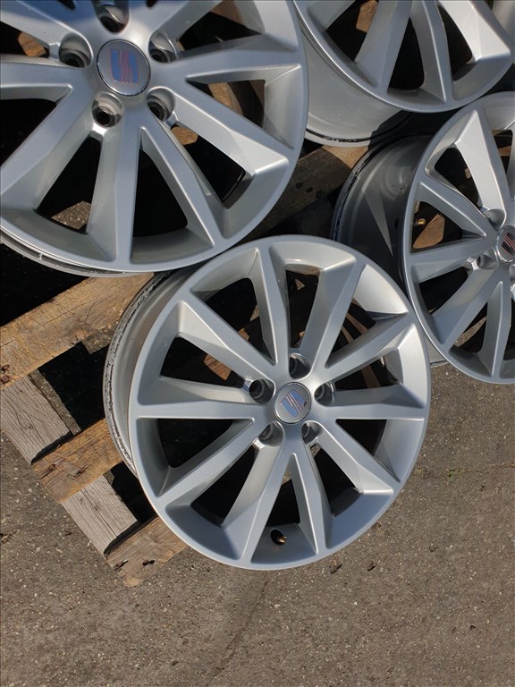 16" 5x100 Seat Ibiza 3. kép