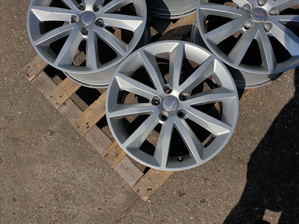 16" 5x100 Seat Ibiza 4. kép