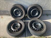 Toyota Yaris 15" lemezfelni téli és négyévszakos gumikkal