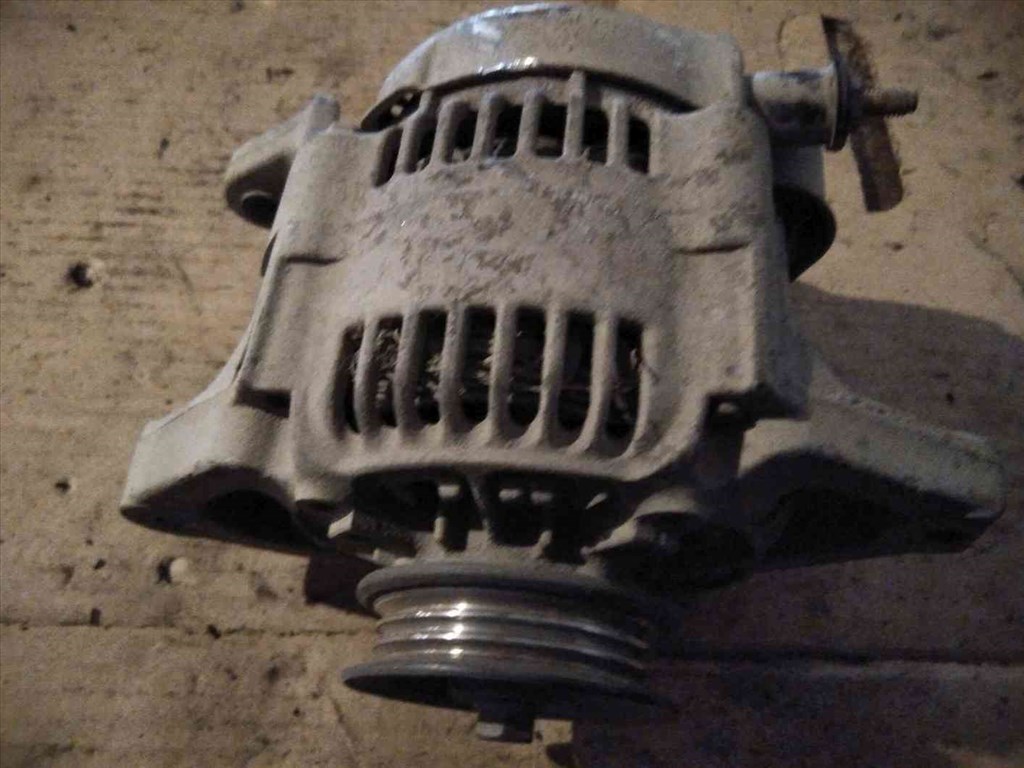 Suzuki Swift II 92-03 Generátor 3110060B11 2. kép