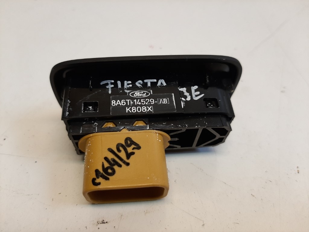 Ford Fiesta jobb elsõ ablakemelõ kapcsoló 8A6T14529AB 2. kép