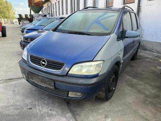 OPEL ZAFIRA A (F75) Bal első Dobbetét (Kerékjárati, Műanyag)
