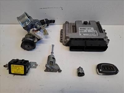 Hyundai I 40  Zárgarnitúra motorvezérlővel 391202A209 0281018492