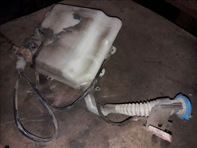 Mitsubishi L300 Ablakmosó Tartály  Ablakmosó Szivattyú