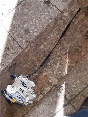 Seat Leon II Cupra Bal Hátsó Ajtó Zárszerkezet  Központizár Motor