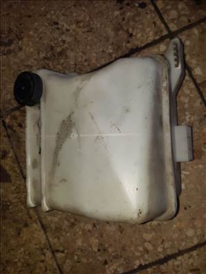 Mazda 5 05-10 Kiegyenlítő Tartály LFB715351 K2443