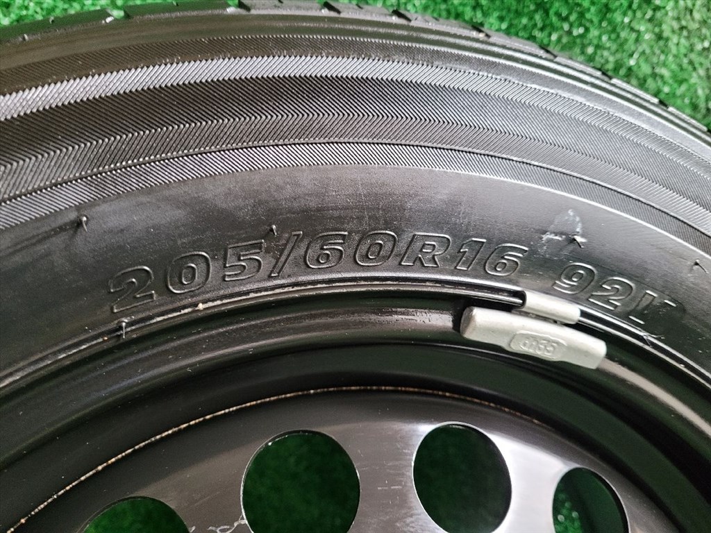 205 / 60 / R16 / 5x115 / 6,5J / ET41 Acélfelni Gumival (1 db) 091110A2 5. kép