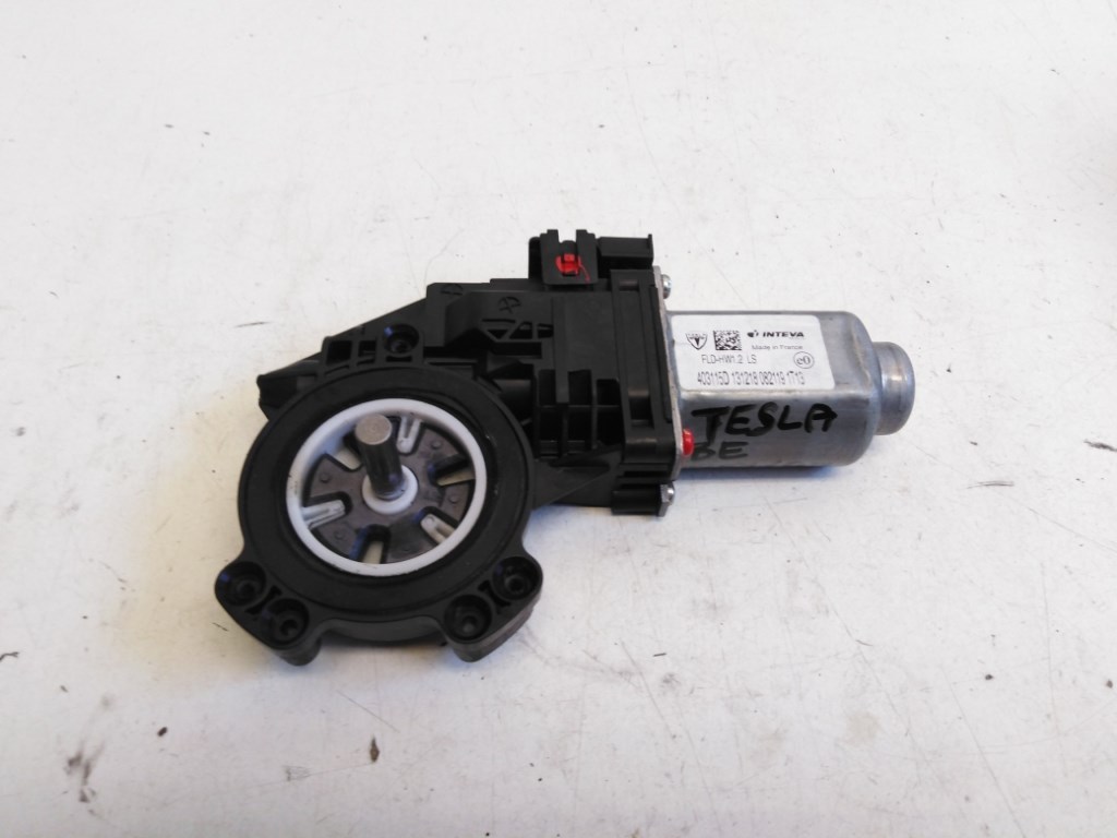 Tesla Model 3 bal elsõ ablakemelõ motor 403115D 1. kép