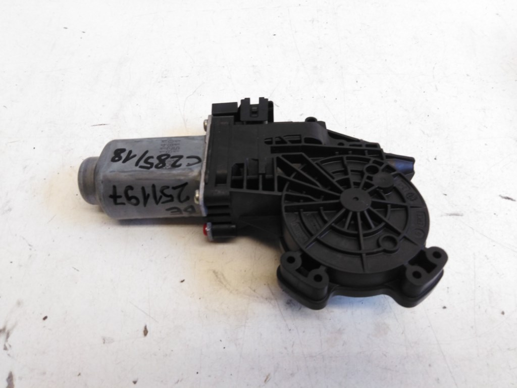 Tesla Model 3 bal elsõ ablakemelõ motor 403115D 2. kép