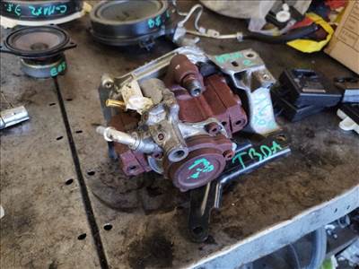 Ford Focus 3 / C-Max 1.6 TDCi 2011- nagynyomású szivattyú 9676289780