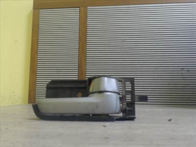 SUZUKI SWIFT 05-10 Jobb első belső kilincs