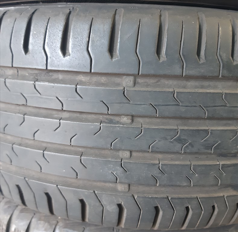  215/5517" használt Continental nyári gumi gumi 1. kép