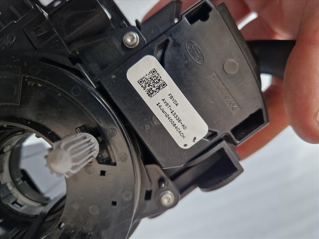 FORD FOCUS III kormánykapcsoló  bv6t13n064aj 4. kép