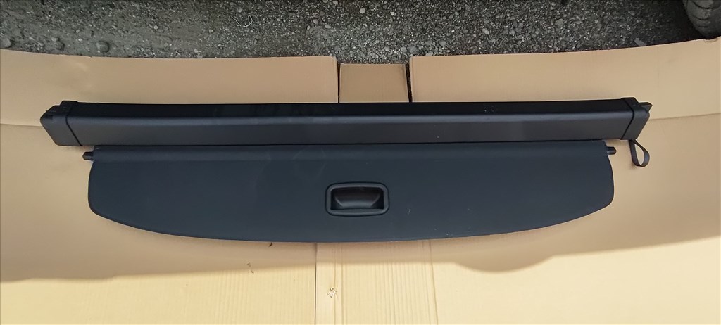 Ford Focus mk4 kombi rolós kalaptartó  1. kép