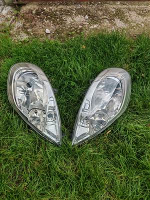 Renault Trafic II Fényszóró 