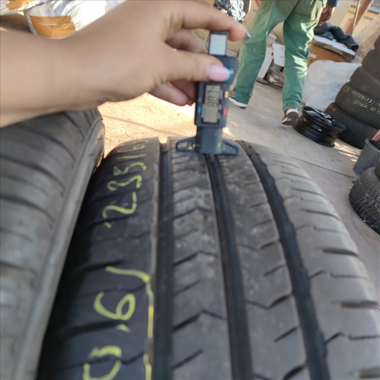  235/65 R16C Nexen nyári gumi 95000ft a 4db/306/ 4. kép