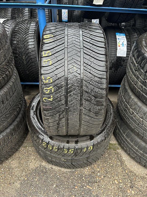  2db 295/35×19″ Michelin téli gumiabroncs. (3751126) 1. kép
