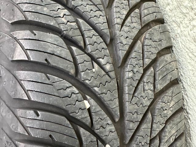  Yaris 185/60 R14 használt Matador 4 évszakos gumi felnivel (4db) 5. kép