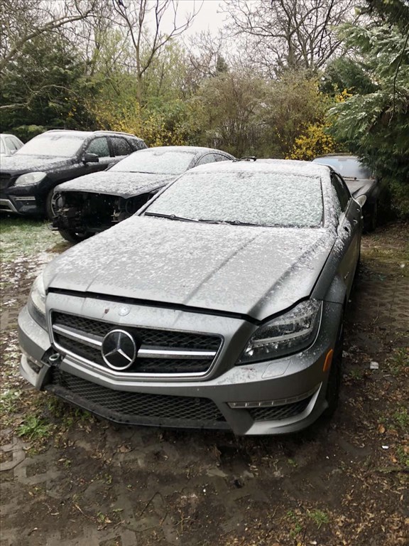 Mercedes CLS 63 AMG (W218) bontott alkatrészei 3. kép