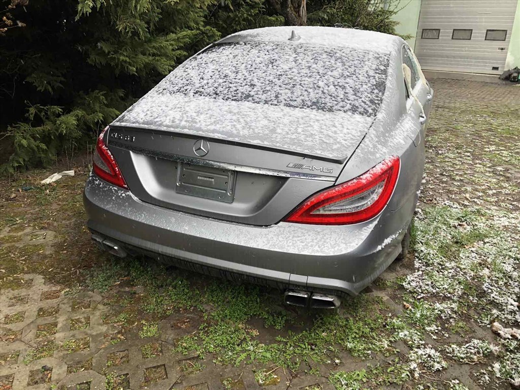Mercedes CLS 63 AMG (W218) bontott alkatrészei 5. kép