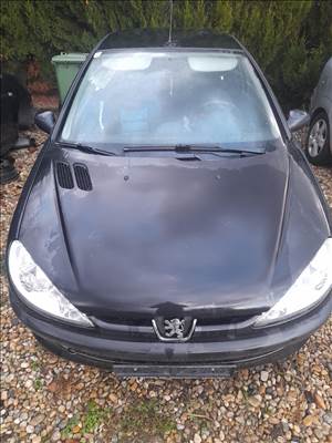 Peugeot 206 motorháztető fekete