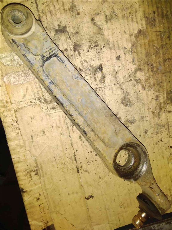 Suzuki Ignis 03-07 Elsõ Lengõkar 2. kép