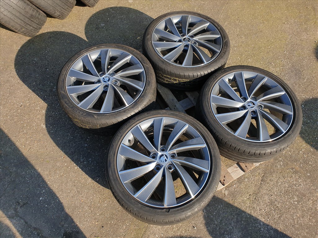 18" 5x112 Skoda Octavia IV 1. kép