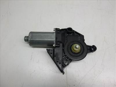 Audi A4 (8E B7) jobb hátsó ablakemelő motor 0130821766