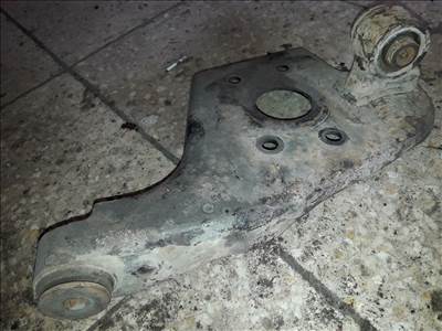 Opel Frontera A Differenciálmû Tartó Konzol