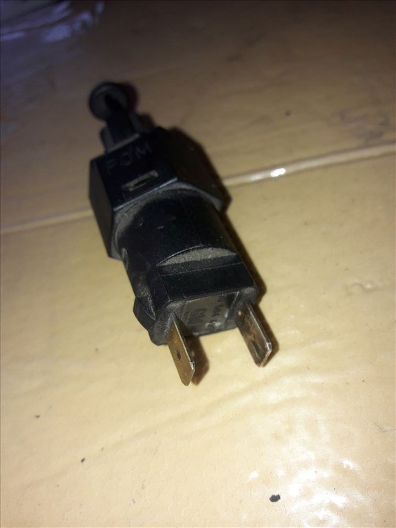 Opel Frontera A Féklámpa Kapcsoló 90 504 499 2. kép