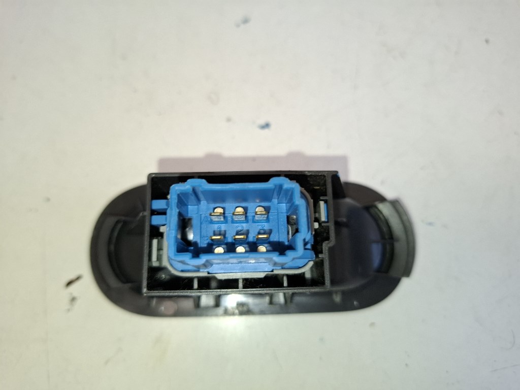 Dacia duster (HS) bal hátsó ablakemelõ kapcsoló 8200599913 3. kép