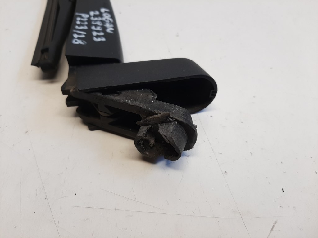 Dacia Logan kombi hátsó ablaktörlõ kar 2. kép