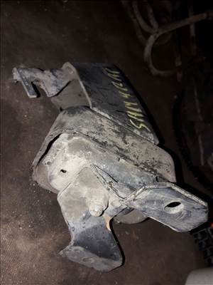 Suzuki Samurai Motortartó Bak