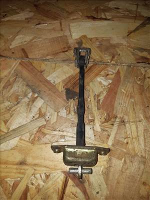 Suzuki Swift III 04-10 Bal Hátsó Ajtó Nyitáshatároló