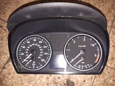 BMW E90 Óraegység / Kilométeróra