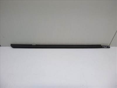 Opel Astra H 5 ajtós jobb hátsó vízlehúzó