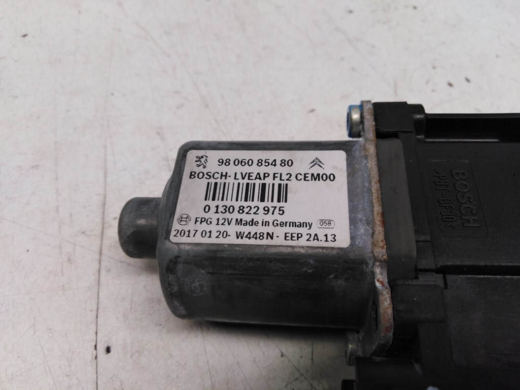 Peugeot 508 bal hátsó ablakemelõ motor 9806085480 0130822975 4. kép